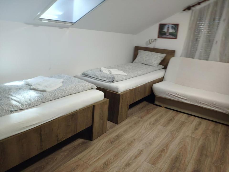 Gondos Vendeghaz Otel Niuved Dış mekan fotoğraf